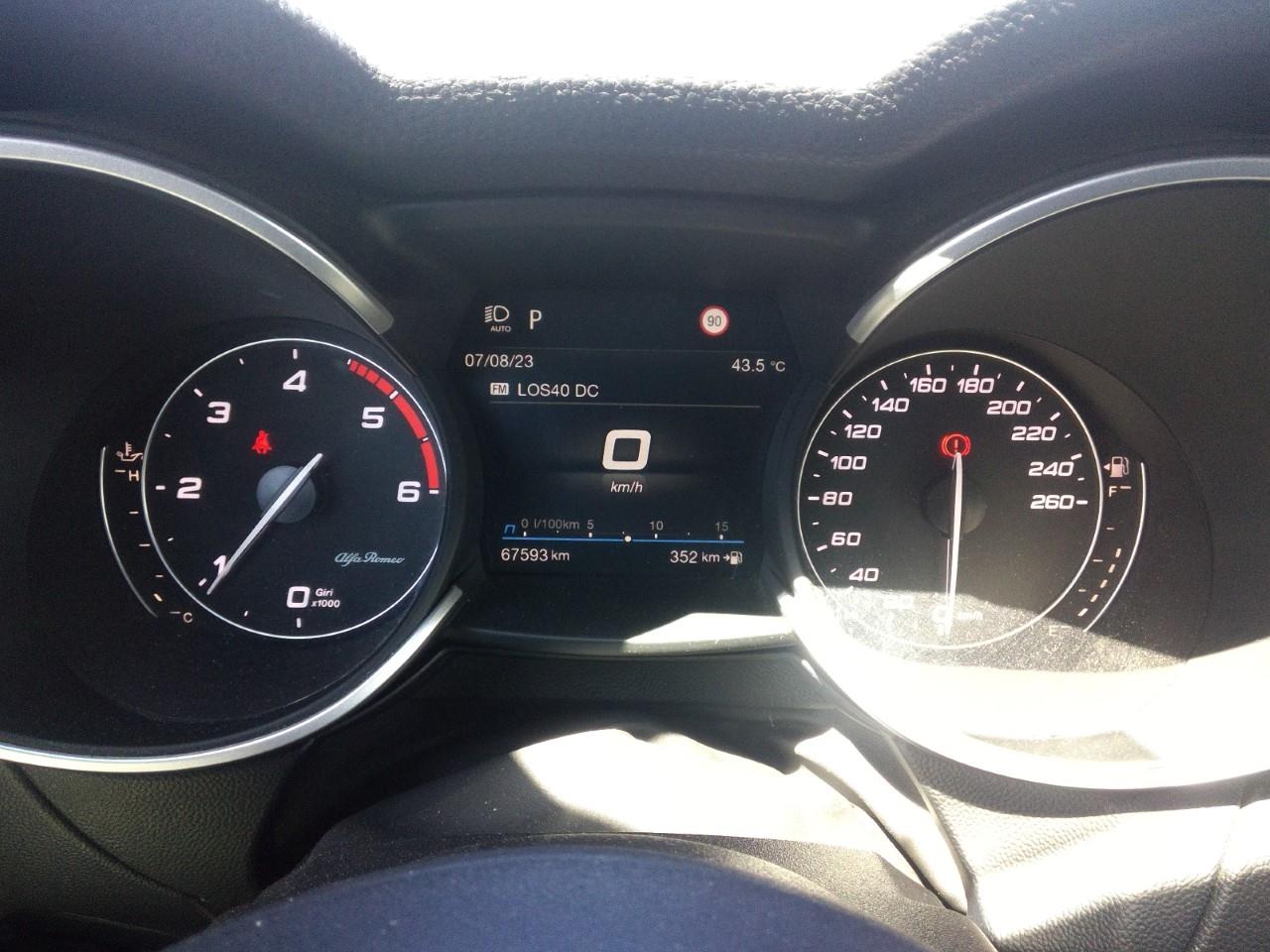 Foto Alfa Romeo Stelvio 5