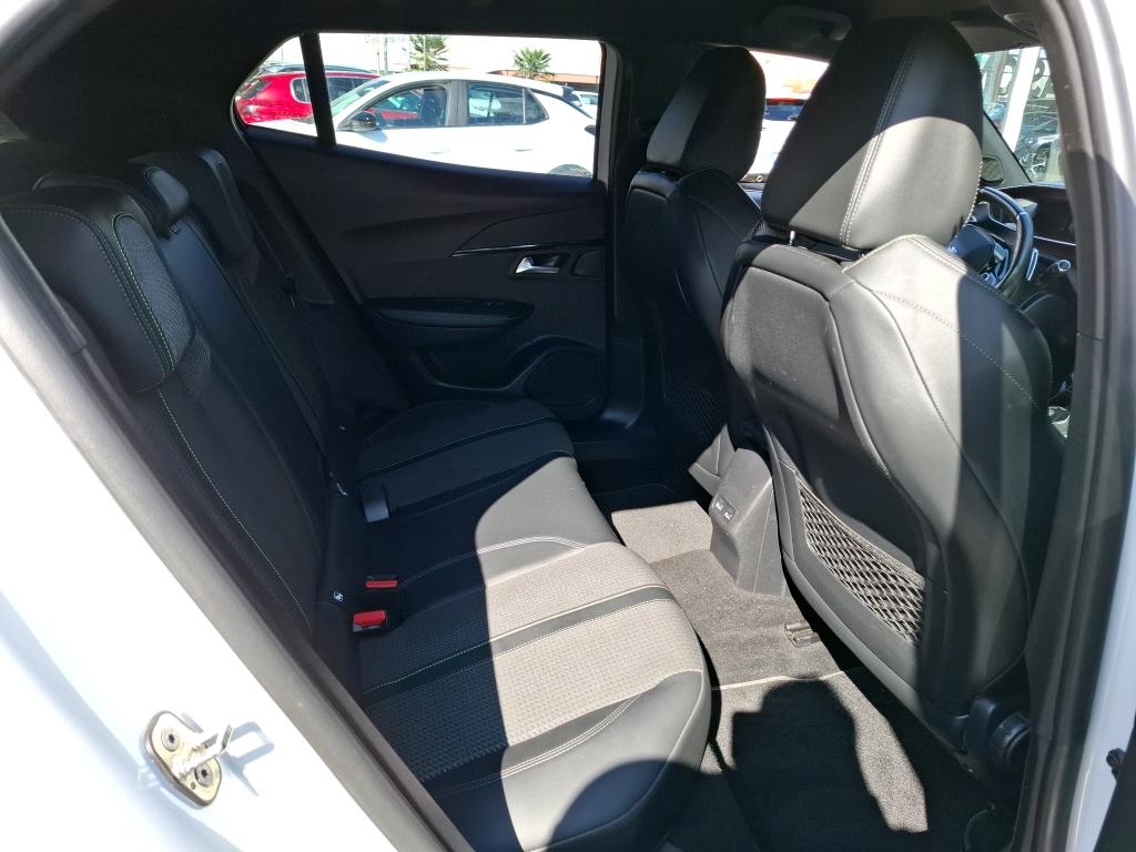 Peugeot 2008 PureTech 130 S&S EAT8 GT 2022