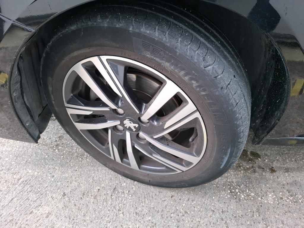 Peugeot 208 PureTech 100 S&S EAT8 Allure 2021