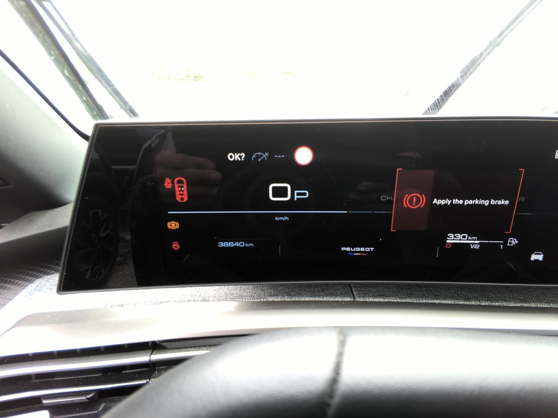 Peugeot 5008 Hybrid 145 ch e-DCS6 Allure 2025