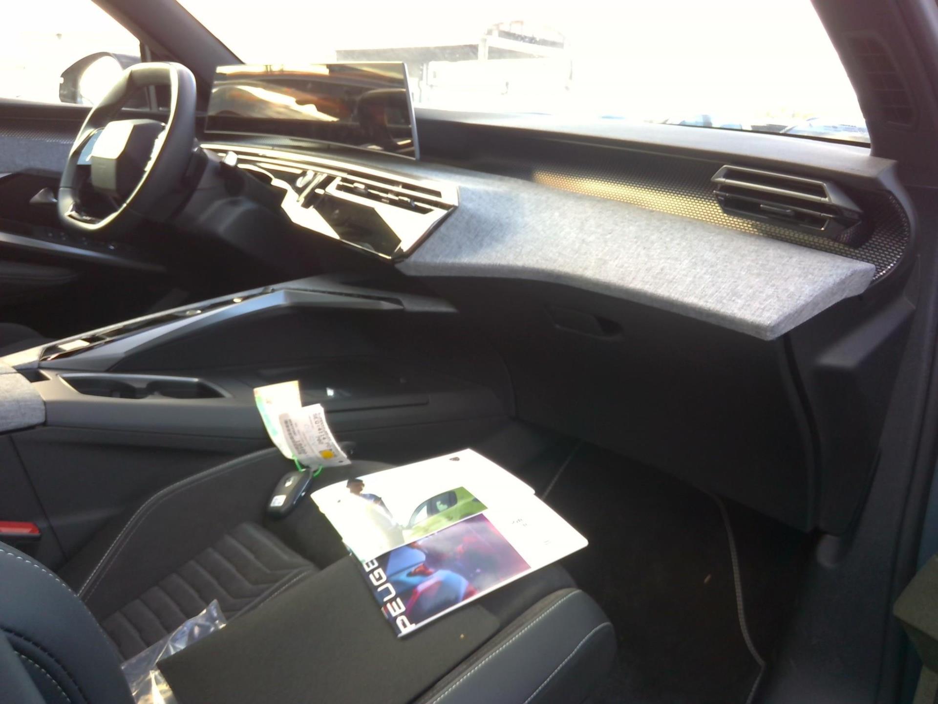 Peugeot 3008 Electrique 210 ch 73 kWh GT 2025