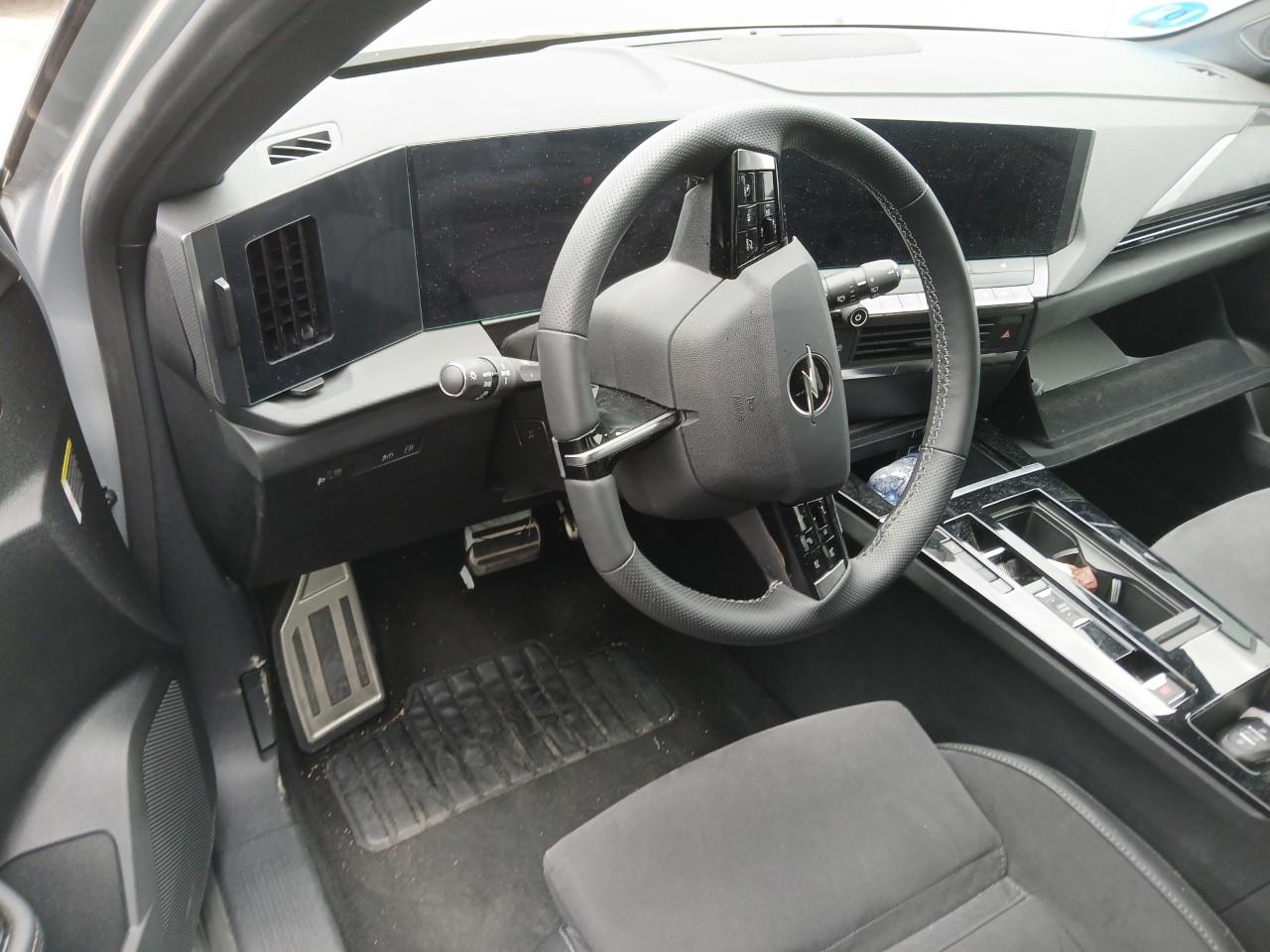 Foto Opel Astra PHEV 3
