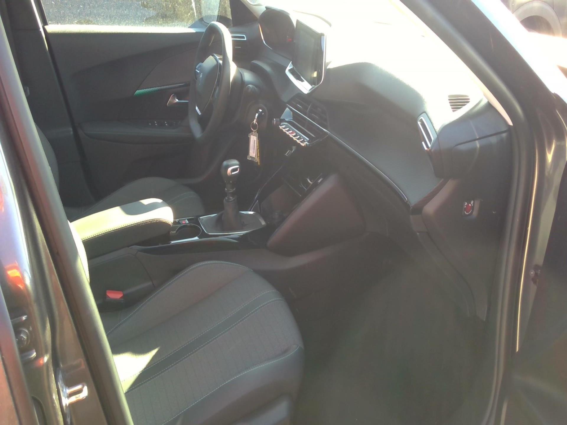 Peugeot 2008 PureTech 130 S&S BVM6 Allure 2022