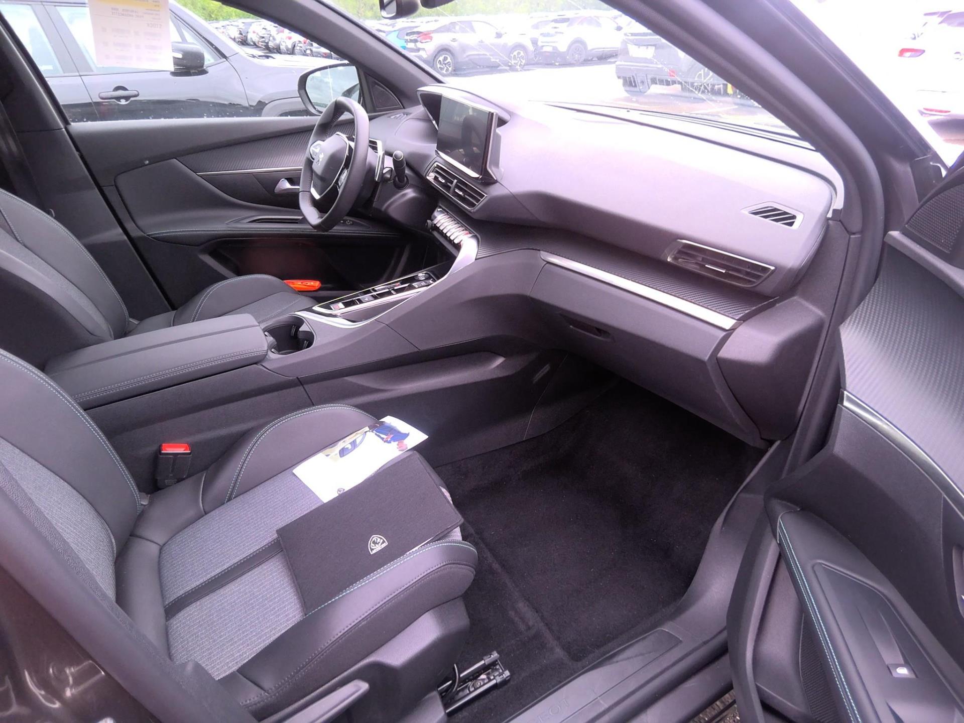 Peugeot 5008 BlueHDi 130ch S&S EAT8 Allure Pack 2024