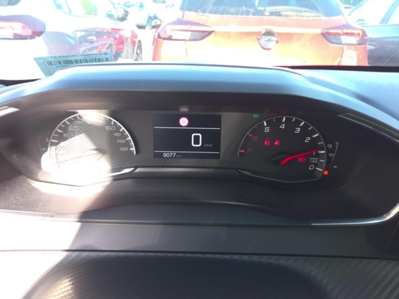 Foto Peugeot 208 5