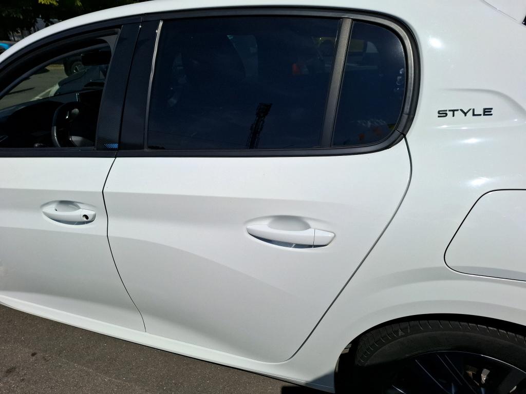 Peugeot 208 BlueHDi 100 S&S BVM6 Style 2022