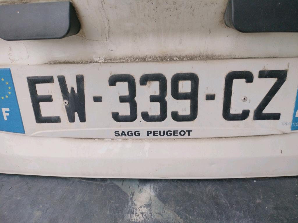 Peugeot PARTNER FOURGON STANDARD 1.6 BLUEHDI 100 BVM5 PREMIUM 2018