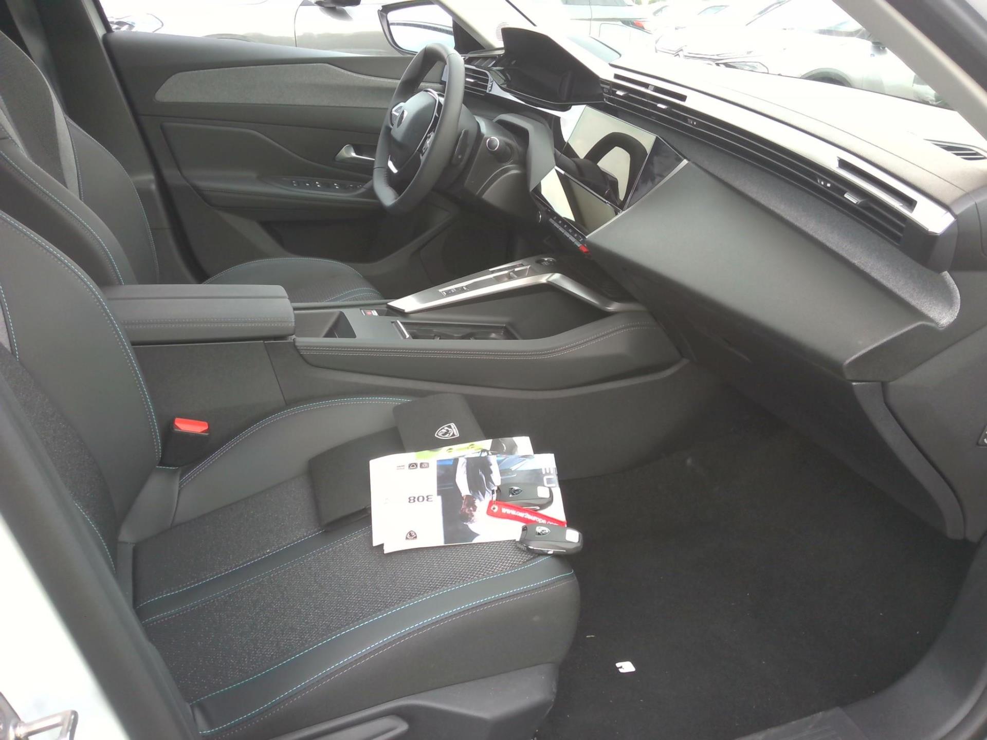 Peugeot 308 SW PHEV 180 e-EAT8 Allure 2024