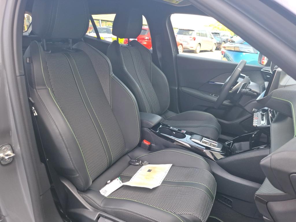 Peugeot 2008 Hybrid 145 ch e-DCS6 GT 2025