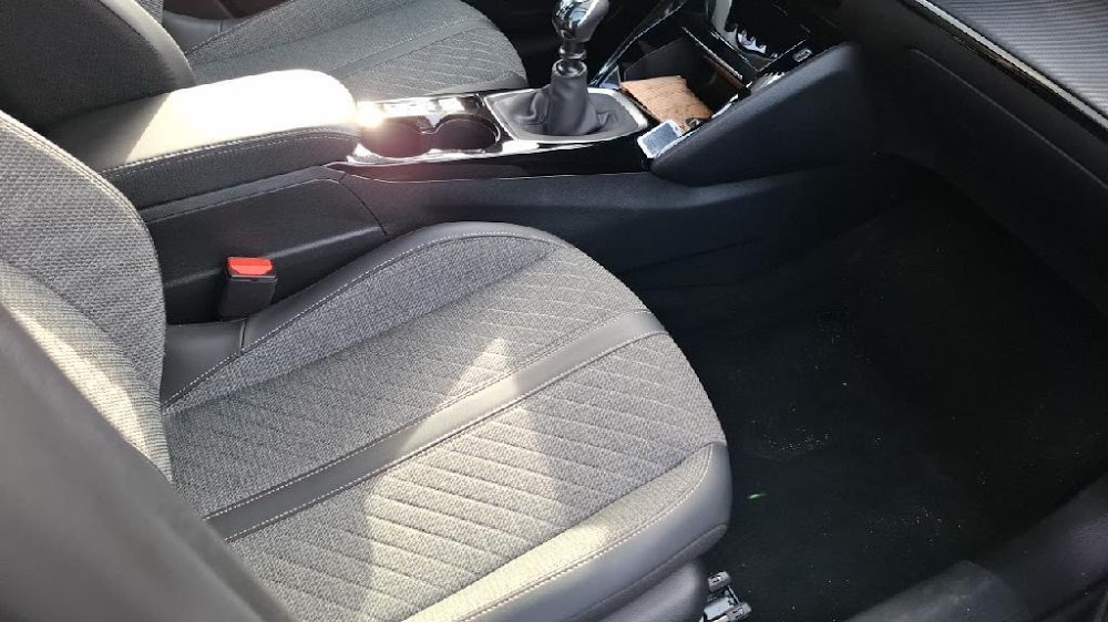Foto Peugeot 208 17