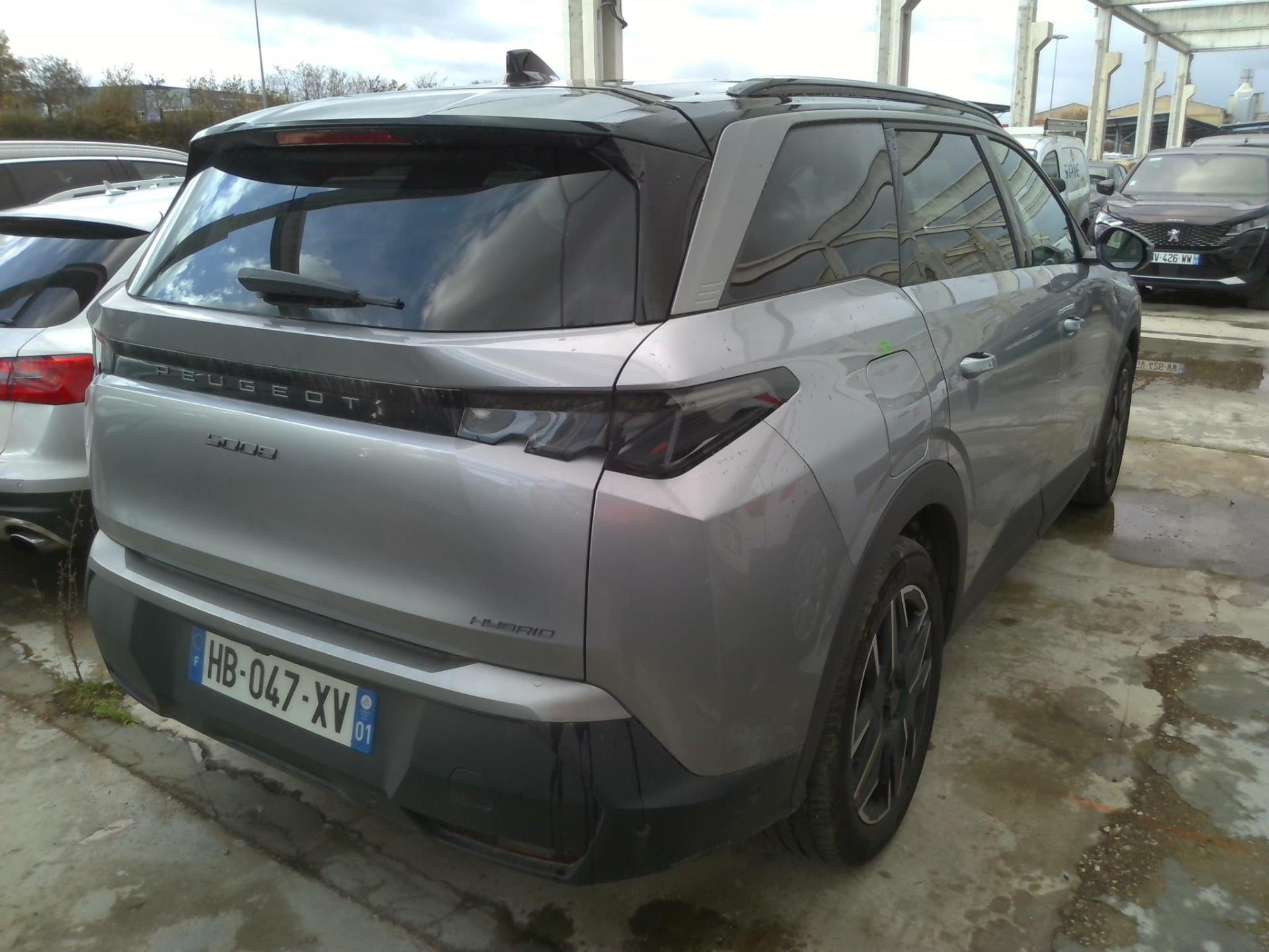 Peugeot 5008 Hybrid 136 e-DCS6 GT 2025