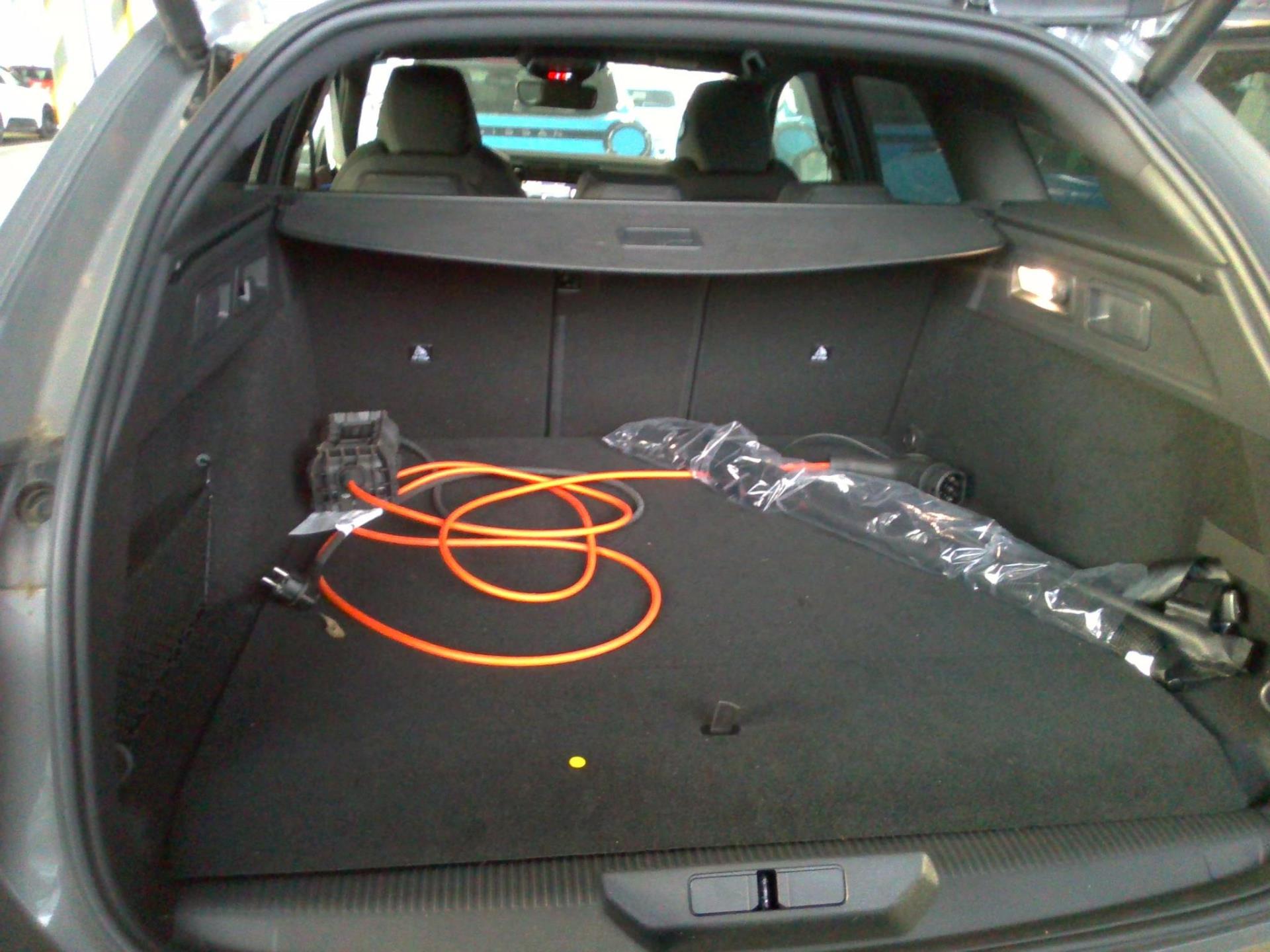 Peugeot 308 SW Plug-in Hybrid 195 ch e-DCS7 GT 2025