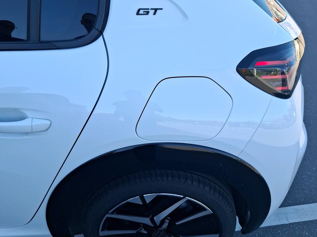 Peugeot 208 Hybrid 136 e-DCS6 GT 2025