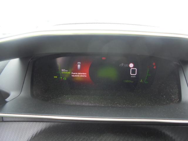 Foto Peugeot 2008 4