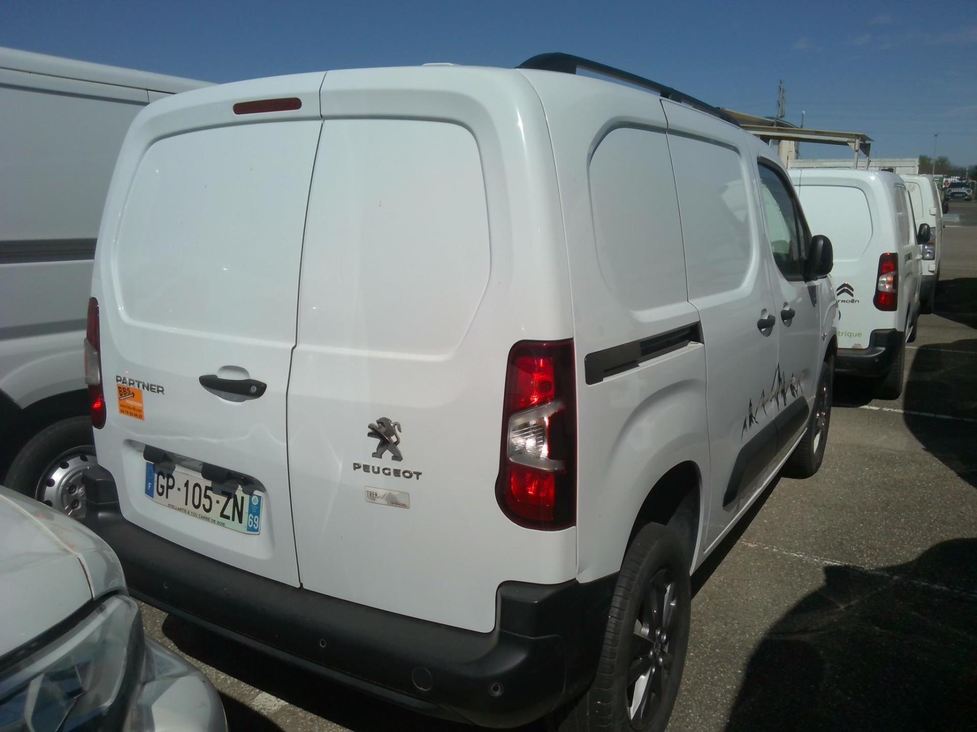 Peugeot PARTNER FOURGON STANDARD 1000 KG BLUEHDI 130 S&S BVM6 PREMIUM 2023