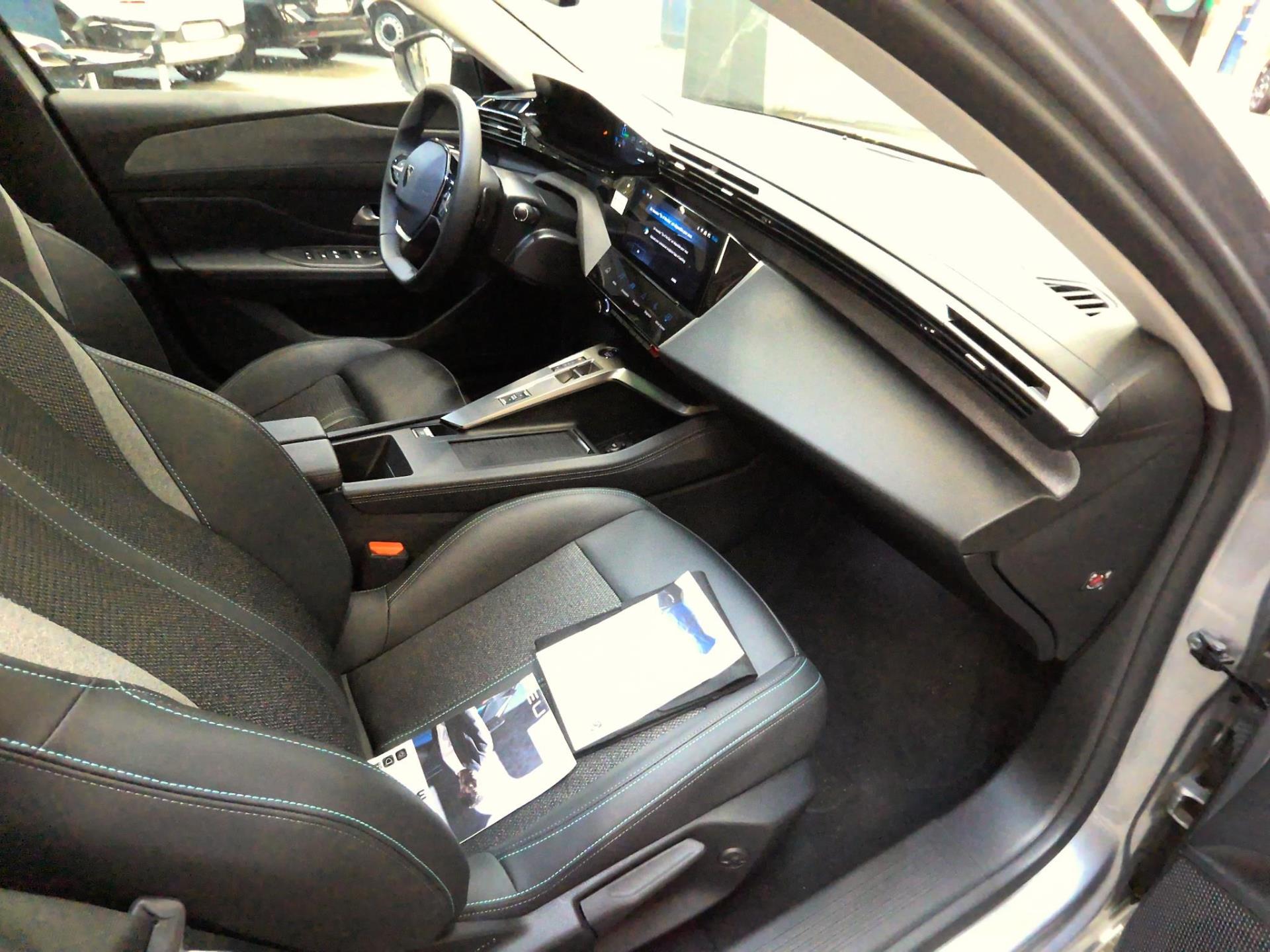 Peugeot 308 SW PHEV 180 e-EAT8 Allure 2024