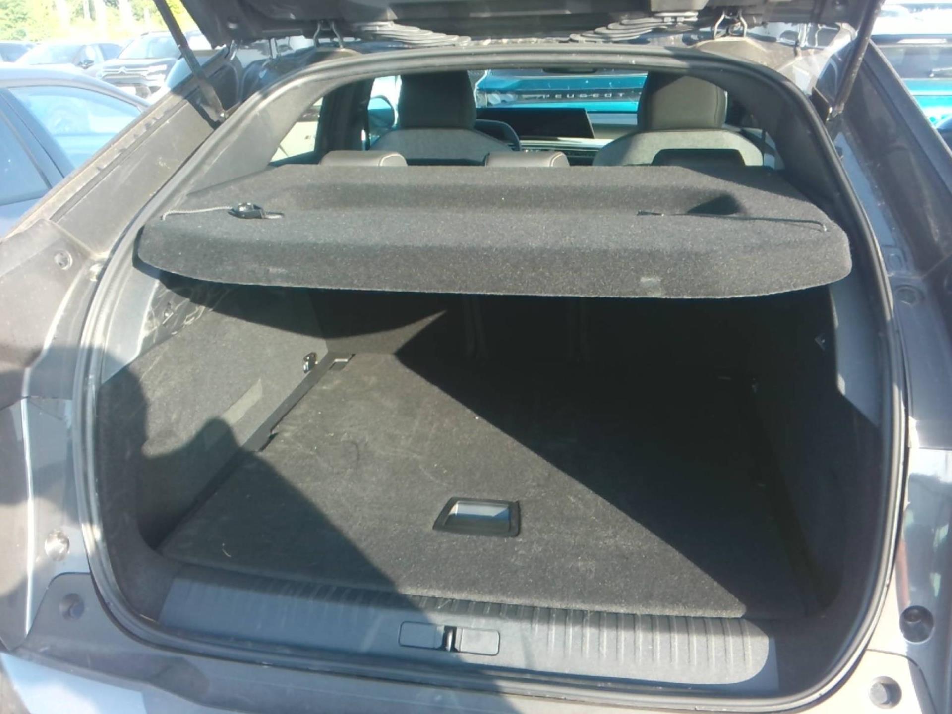 Peugeot 3008 Hybrid 145 e-DCS6 Allure 2025