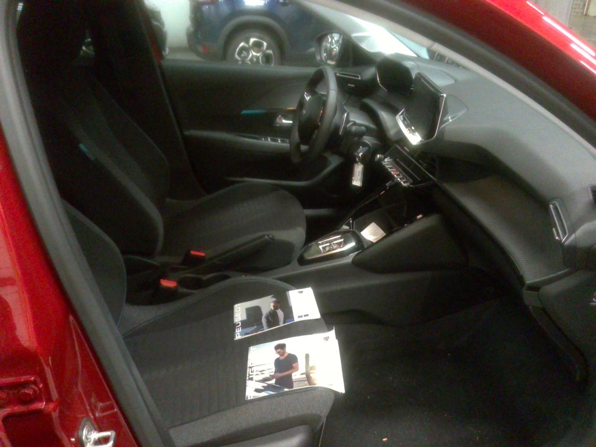 Peugeot 208 PureTech 100 S&S EAT8 Style 2023