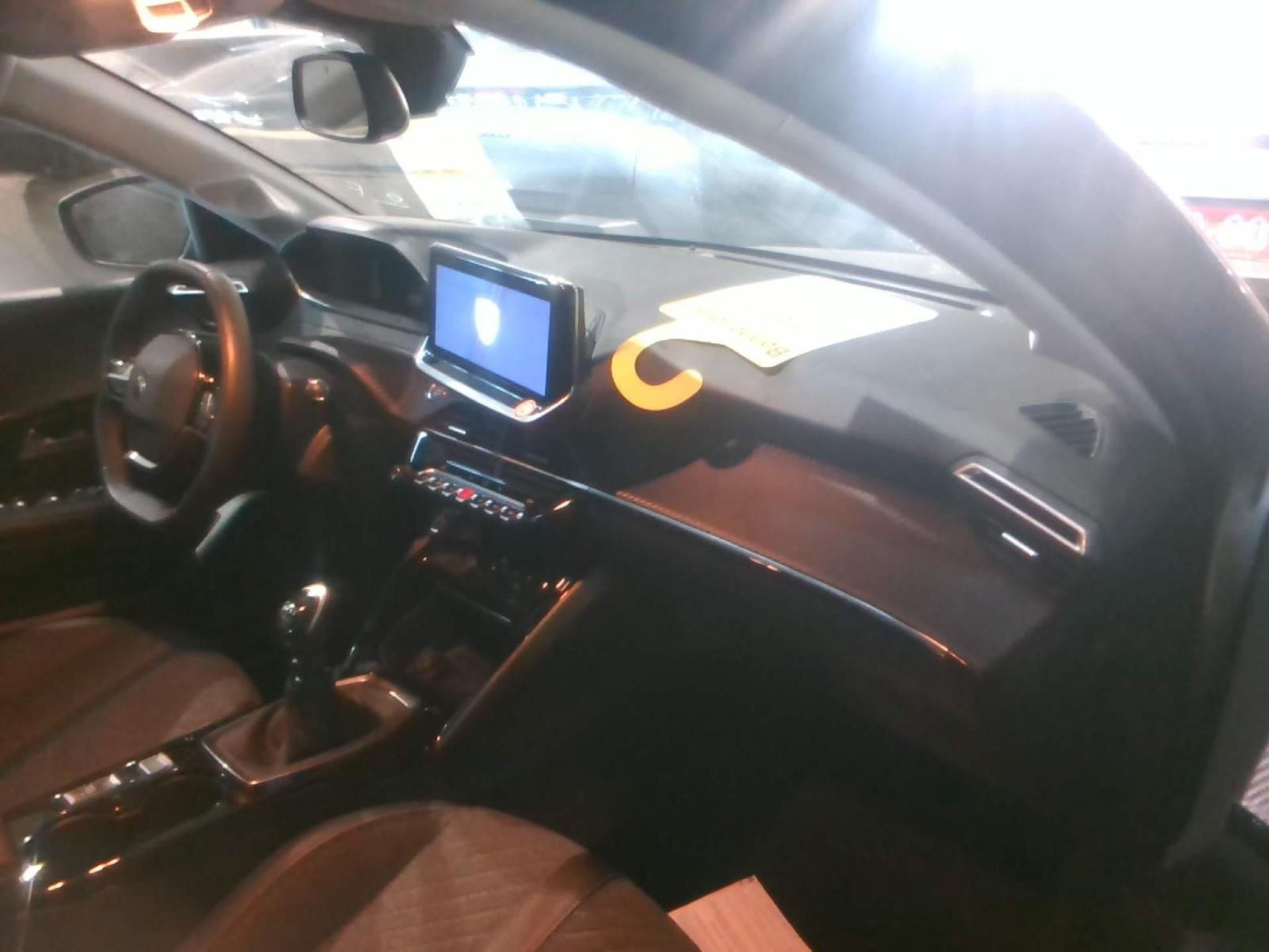 Peugeot 208 PureTech 100 S&S BVM6 Allure 2024