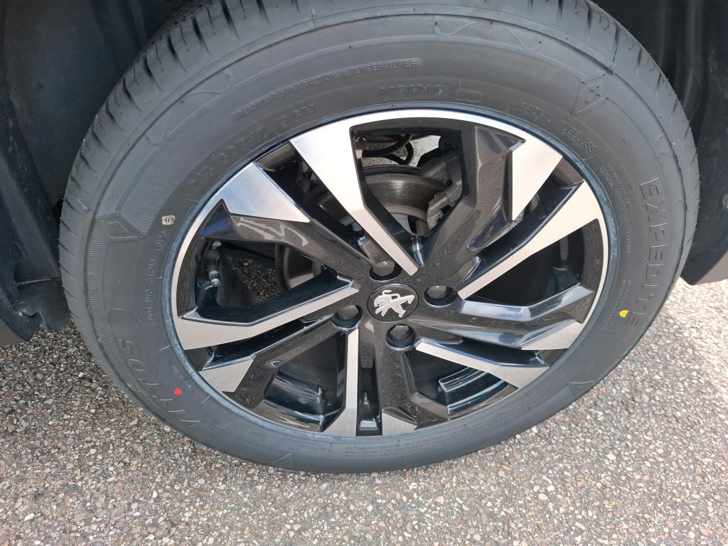 Peugeot 2008 PureTech 130 S&S EAT8 GT 2022