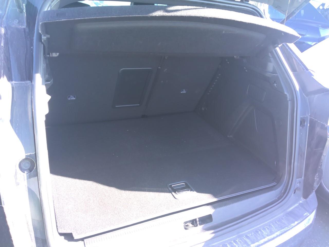 Foto Peugeot 3008 Hybrid 9