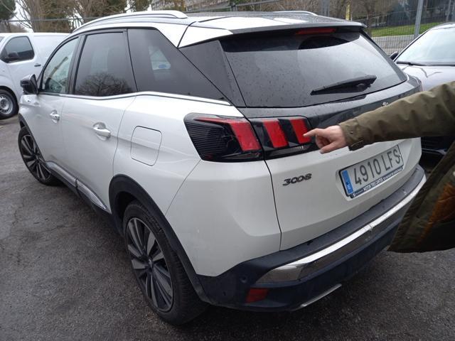 Foto Peugeot 3008 Hybrid 3