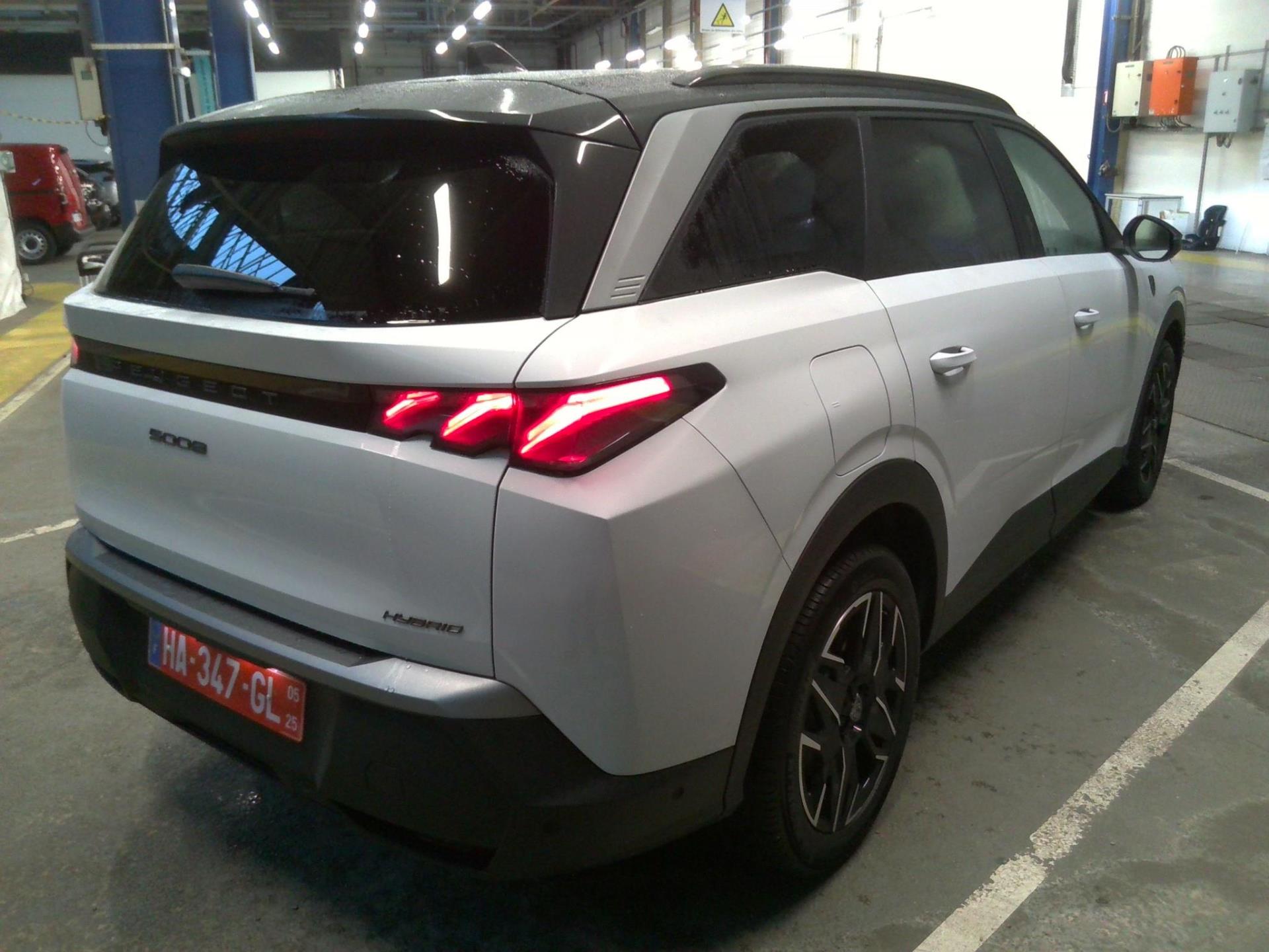 Peugeot 5008 Hybrid 136 e-DCS6 GT 2024