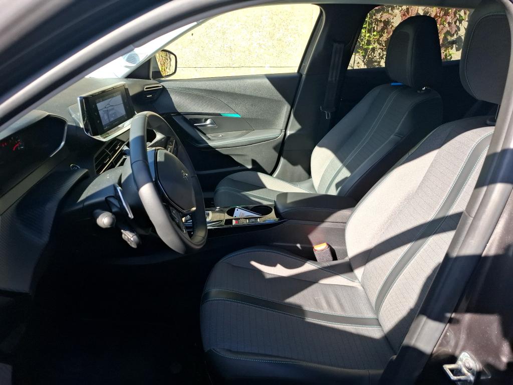 Peugeot 2008 BlueHDi 130 S&S EAT8 Allure 2021