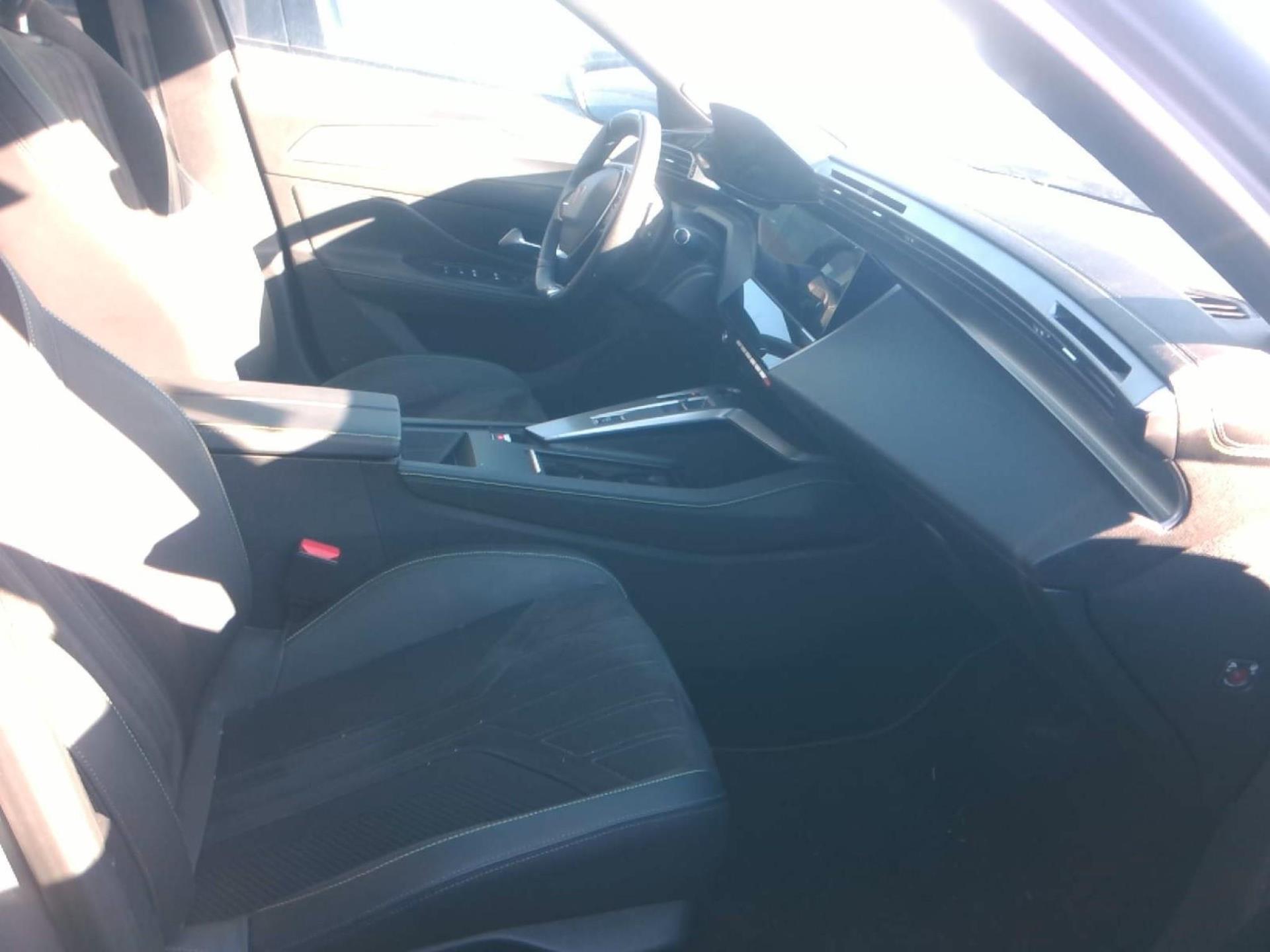Peugeot 408 PHEV 180 e-EAT8 GT 2024