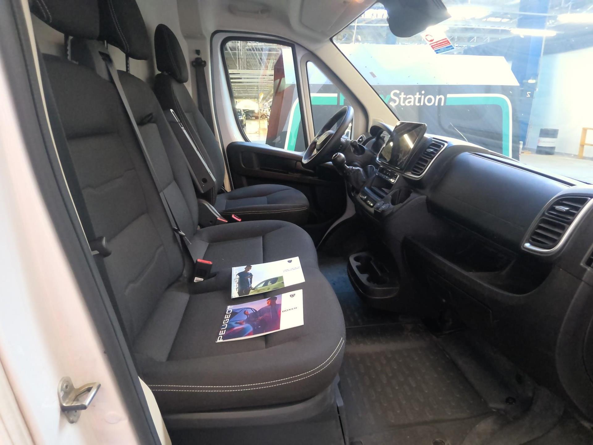 Peugeot BOXER FGN 3.5 T L2H1 140 S&S BVM6 2025