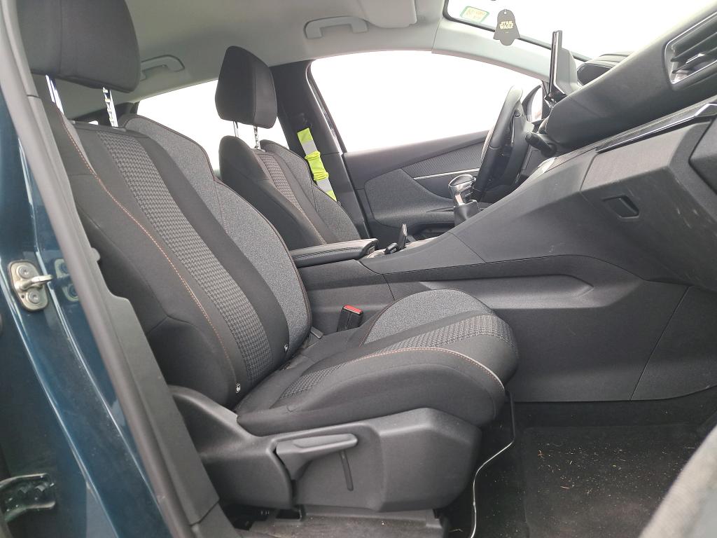 Peugeot 3008 BlueHDi 130ch S&S BVM6 Active Pack 2022