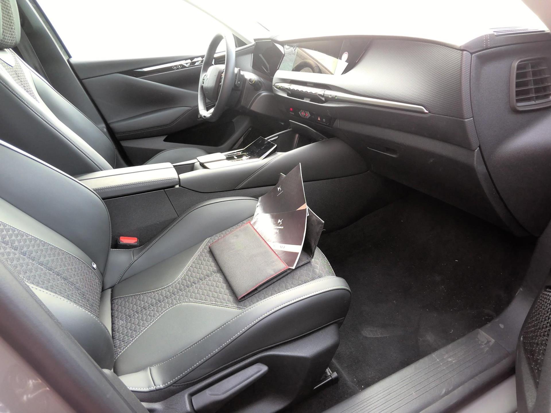 DS DS 4 Hybride E-Tense 225 EAT8 Cross Trocadero 2023