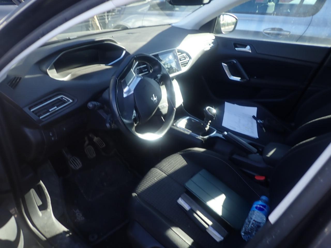 Peugeot 308 308 Active Pack BlueHDi 100 S&S 6vel MAN