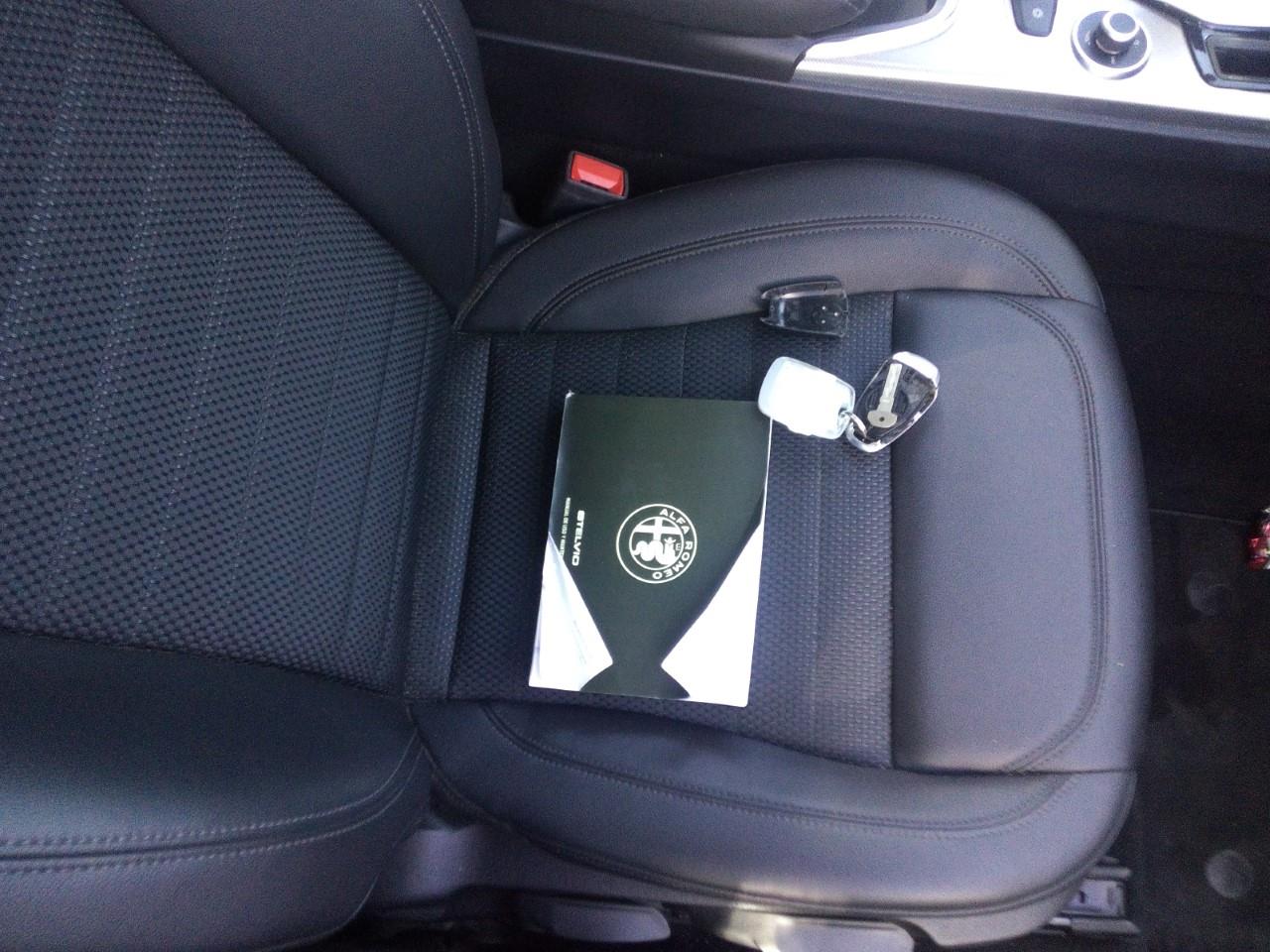 Foto Alfa Romeo Stelvio 7