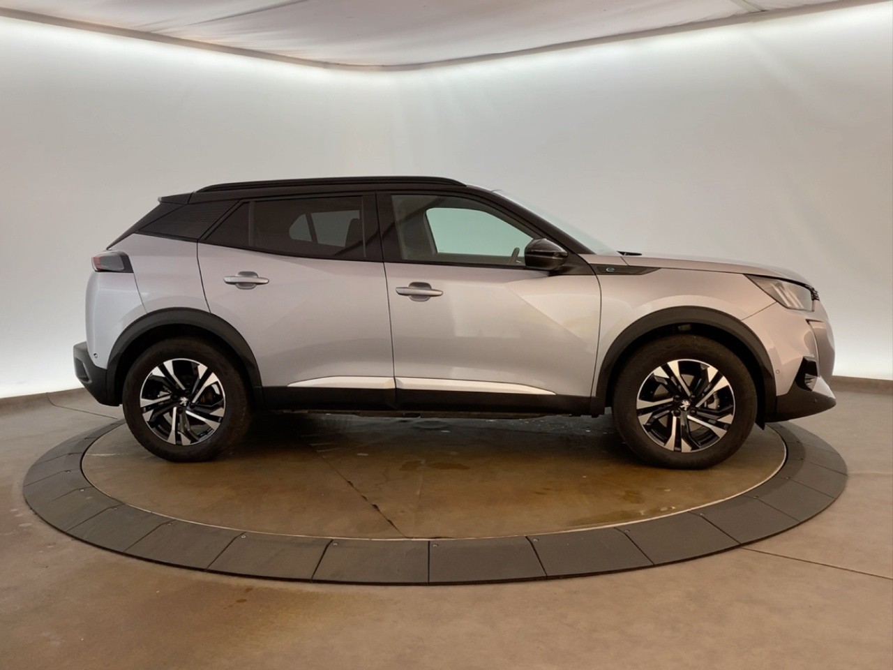 Peugeot 2008 Electrique 136 ch GT 2022