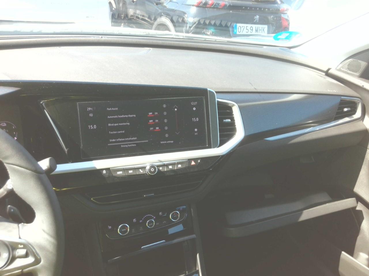 Foto Opel Grandland PHEV 12
