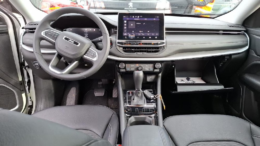 Foto Jeep Compass 14