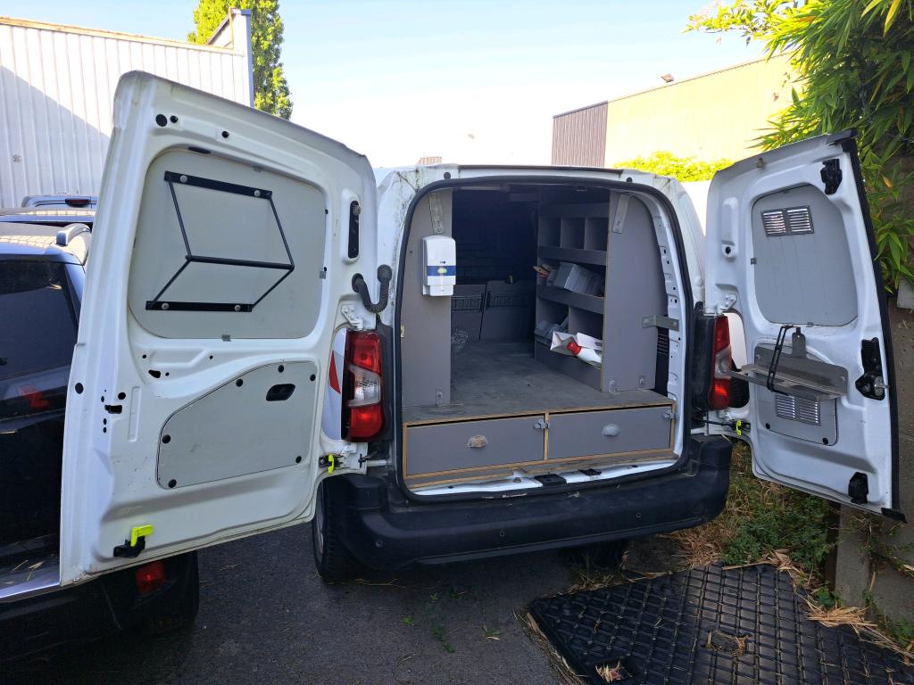 Peugeot PARTNER FOURGON STANDARD 650 KG BLUEHDI 100 S&S BVM5 PREMIUM 2021