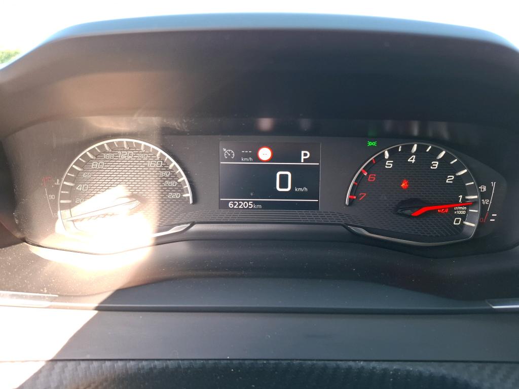 Peugeot 2008 BlueHDi 130 S&S EAT8 Active Business 2021