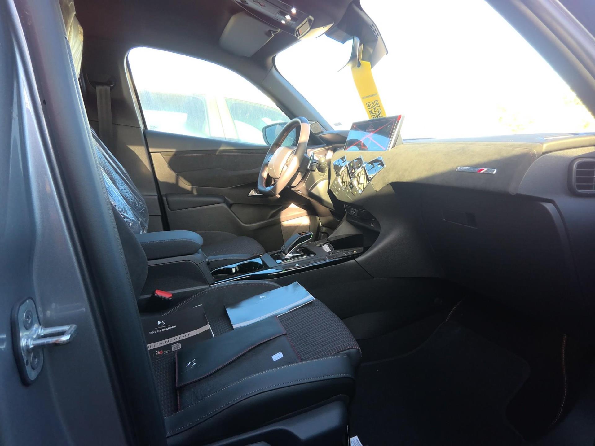 DS DS3 Crossback BlueHDi 130 EAT8 Performance Line+ 2022