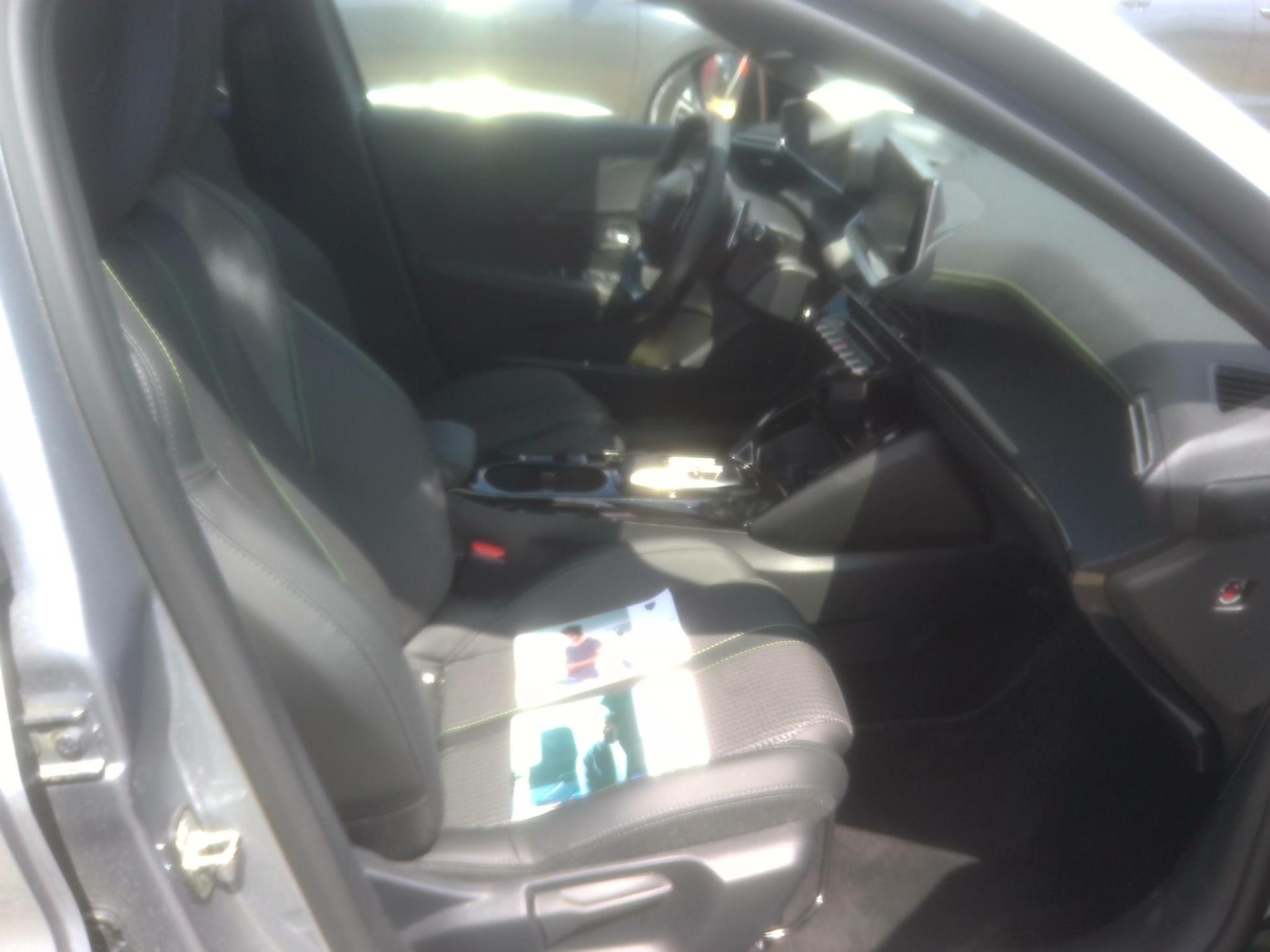 Peugeot 208 PureTech 130 S&S EAT8 GT 2023