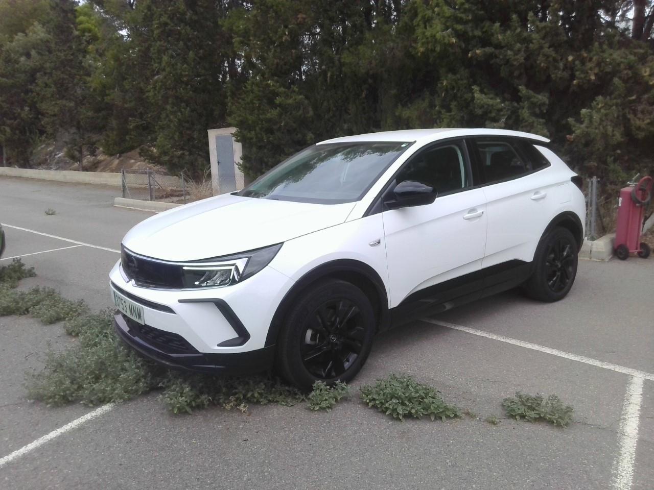 Foto Opel Grandland PHEV 2