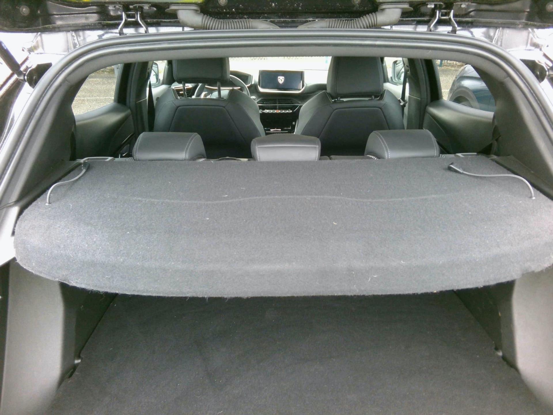 Peugeot 2008 Hybrid 136 e-DCS6 GT 2024