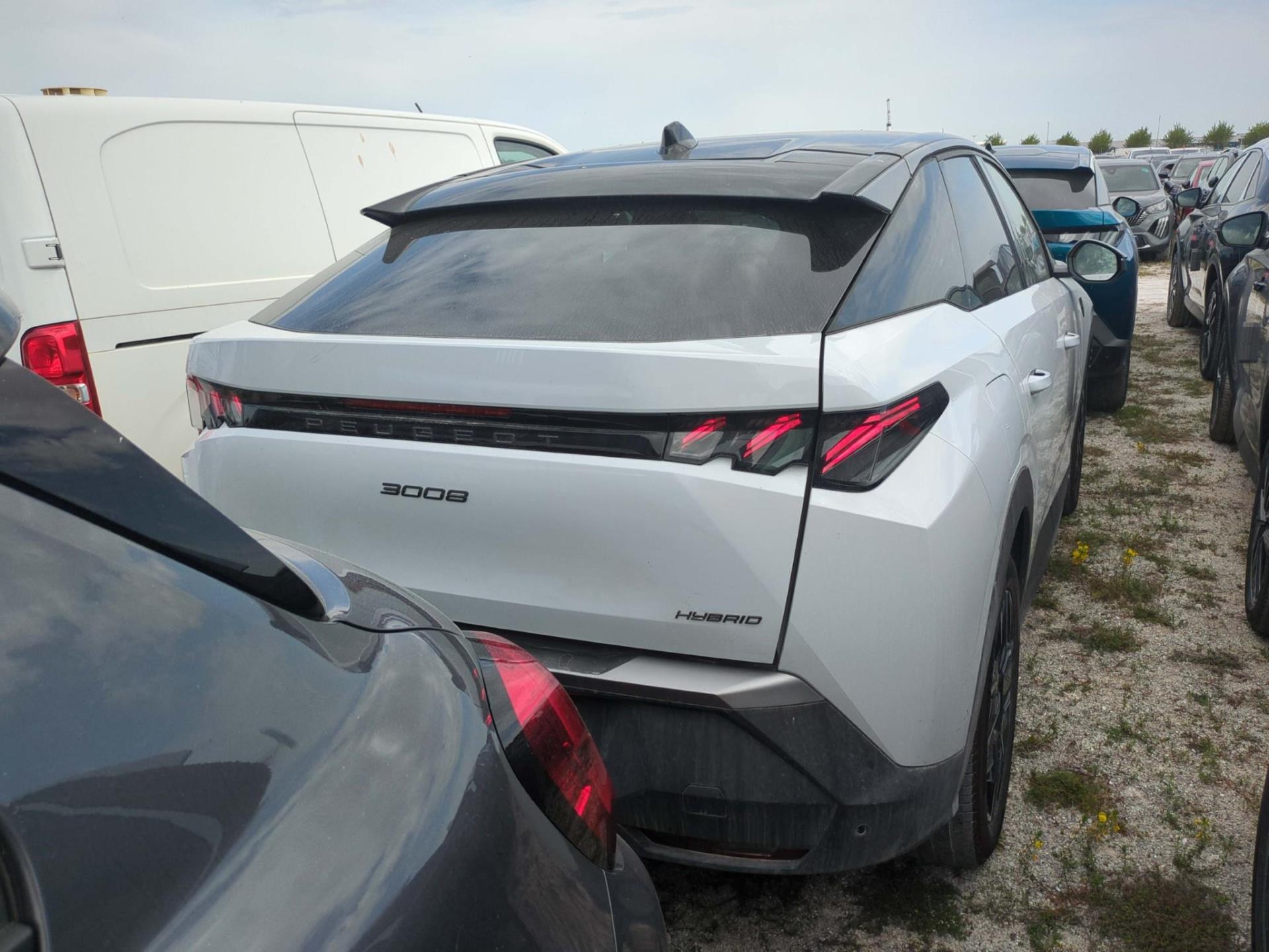 Peugeot 3008 Hybrid 145 e-DCS6 GT 2025