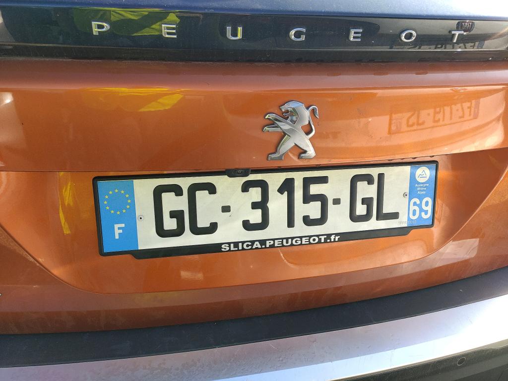 Peugeot 2008 BlueHDi 130 S&S EAT8 Allure 2021