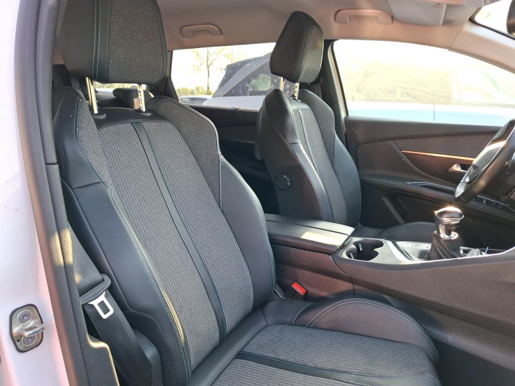 Peugeot 5008 BlueHDi 130ch S&S BVM6 Allure Pack 2022