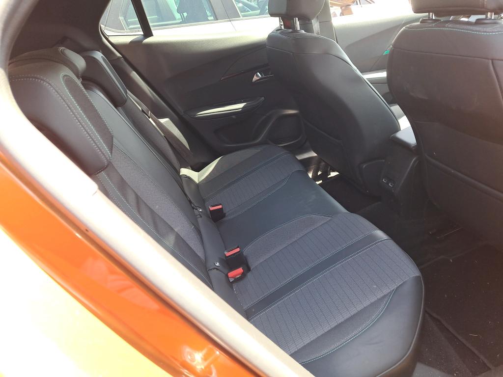 Peugeot 2008 BlueHDi 130 S&S EAT8 Allure 2021