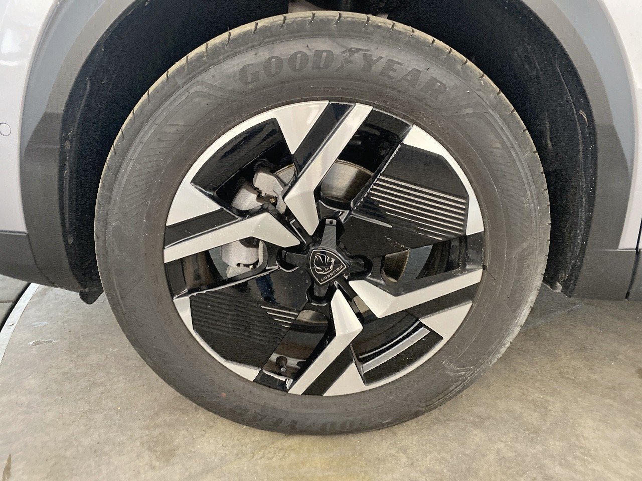 Peugeot 2008 100 S&S BVM6 Allure 2024