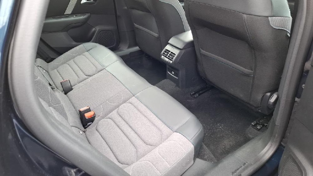 Foto Citroën C4 X 17