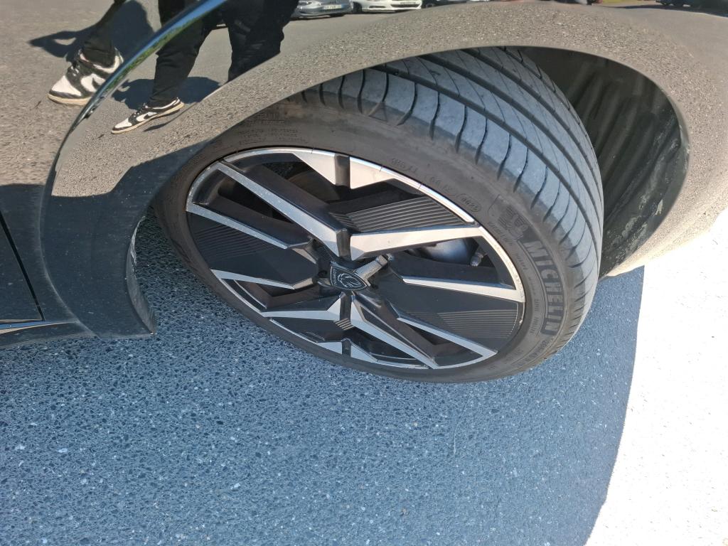 Peugeot 208 Hybrid 145 ch e-DCS6 GT 2025
